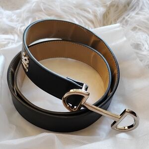 Steve Madden belt features a distinctive silver-toned horsebit Logo buckle.